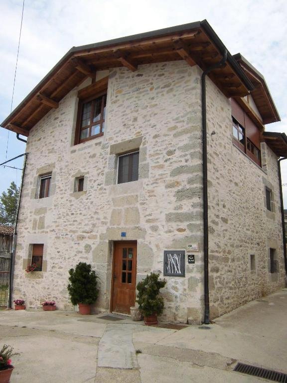 Agroturismo Urrutia, casa rural en Osma con huerta propia