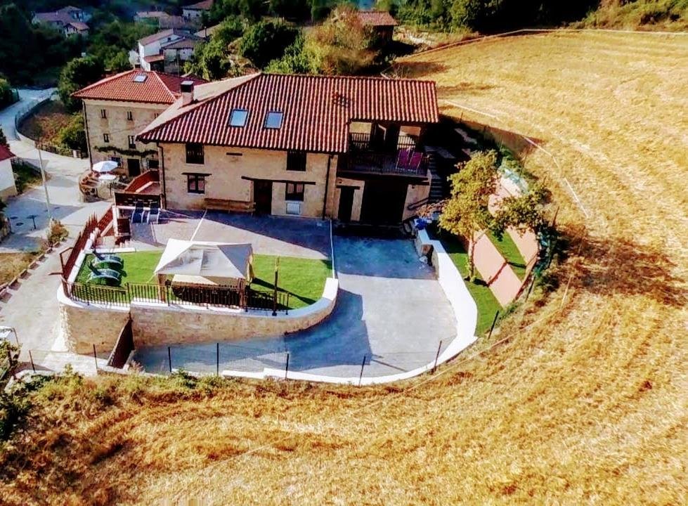 Tierra y Madera, casa rural acogedora en Barrio