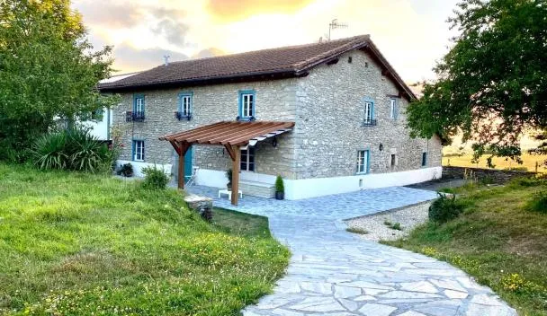 Ulle Gorri, casa rural de montaña en Unzá
